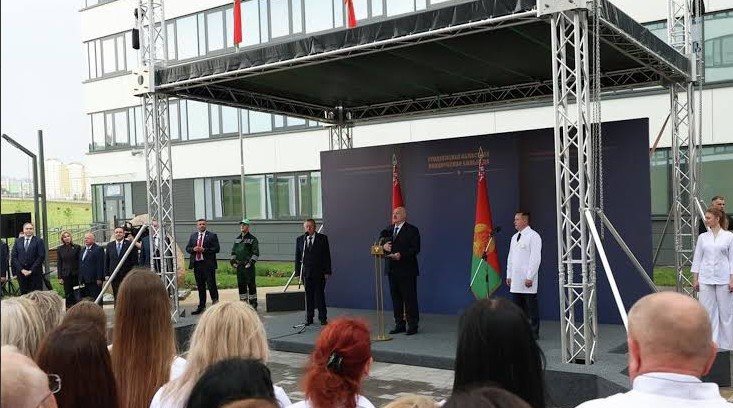 Публічний розкол: Лукашенко відкрито пішов проти наказів Кремля щодо війни в Україні Публічний розкол: Лукашенко відкрито пішов проти наказів Кремля щодо війни в Україні